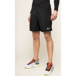 Szorty sportowe NIKE In Short 7In 893043. Czarne spodnie męskie Nike, m, bez wzorów, z poliesteru, sportowe. Za 99,00 zł.
