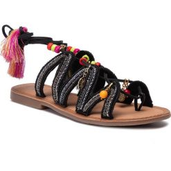 Sandały GIOSEPPO - Satanta 40670-02 Black. Czarne klapki damskie Gioseppo, z aplikacjami, ze skóry, bez obcasa, na obcasie. W wyprzedaży za 209,00 zł.