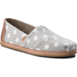 Półbuty TOMS - Classic 10012636 Drizzle Grey Dots. Szare półbuty damskie marki Toms, na co dzień, bez wzorów, ze skóry ekologicznej, bez obcasa, bez zapięcia. W wyprzedaży za 209,00 zł.