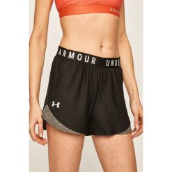Under Armour - Szorty. Pomarańczowe spodenki sportowe damskie Under Armour, s, bez wzorów, z poliesteru, sportowe. W wyprzedaży za 99,90 zł.