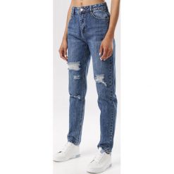 Niebieskie Jeansy Mom Fit Anilaira. Niebieskie jeansy damskie Born2be, s. W wyprzedaży za 109,99 zł.
