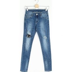 Niebieskie Jeansy Eye Contact. Niebieskie jeansy damskie Born2be. Za 109,99 zł.