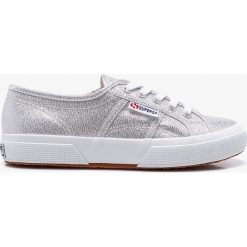Superga - Tenisówki. Szare trampki i tenisówki damskie Superga, bez wzorów, z gumy, na sznurówki. W wyprzedaży za 149,90 zł.