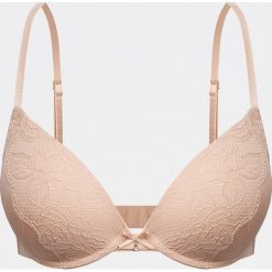 Biustonosz super push up - Kremowy. Białe biustonosze push up marki Reserved. Za 49,99 zł.