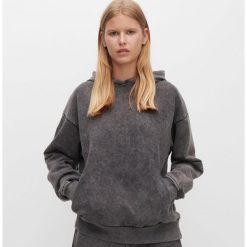 Bluza z efektem sprania -. Bluzy damskie Reserved, s, bez wzorów, bez rękawów, bez kaptura. Za 89,99 zł.