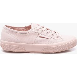 Superga - Tenisówki Cotu Classic. Różowe trampki i tenisówki damskie Superga, bez wzorów, z gumy, na sznurówki. W wyprzedaży za 119,90 zł.