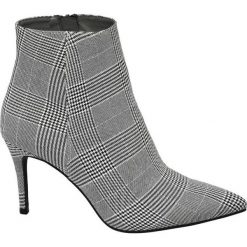 Botki damskie Catwalk szare. Szare botki damskie marki Catwalk, z materiału, eleganckie, bez obcasa, na obcasie, bez zapięcia. Za 159,90 zł.