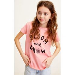 Mango Kids - Top dziecięcy Rita 110-164 cm. Niebieskie bluzki dziewczęce Mango Kids, z nadrukiem, z bawełny, z okrągłym kołnierzem, z krótkim rękawem, krótkie, bez kaptura. Za 35,90 zł.