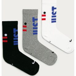 Nike Sportswear - Skarpetki (3-pack). Skarpetki męskie Nike Sportswear, z nadrukiem, z elastanu. Za 49,90 zł.