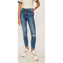 Tally Weijl - Jeansy Reene. Niebieskie jeansy damskie TALLY WEIJL, bez wzorów, z elastanu, z podwyższonym stanem. W wyprzedaży za 89,90 zł.