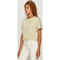 Levi's - T-shirt. Zielone bluzki damskie Levi's®, s, bez wzorów, z bawełny, z okrągłym kołnierzem. W wyprzedaży za 189,90 zł.