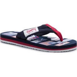 Japonki TOMMY JEANS - Logo Beach Sandal EM0EM00362 Black Iris CBK. Niebieskie klapki męskie Tommy Jeans, z jeansu, bez zapięcia. Za 159,00 zł.