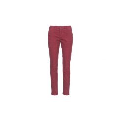 Chinos Casual Attitude DOMINA. Czerwone chinosy damskie marki Casual Attitude. Za 125,30 zł.
