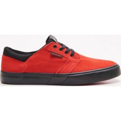 Trampki Ollie - Czerwony. Czerwone trampki męskie Cropp, bez wzorów, bez zapięcia. Za 159,99 zł.