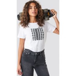 Bluzki, topy, tuniki: Astrid Olsen x NA-KD T-shirt Tomboy - White