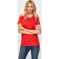 Lacoste - T-shirt. Różowe bluzki damskie Lacoste, s, bez wzorów, z bawełny, z okrągłym kołnierzem, z krótkim rękawem. W wyprzedaży za 159,90 zł.