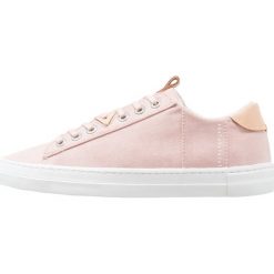 Trampki damskie slip on: HUB HOOK Tenisówki i Trampki pastel rose/white