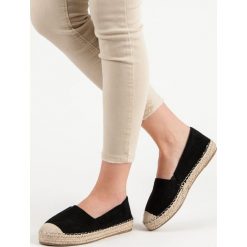 ZAMSZOWE ESPADRYLE. Szare baleriny damskie SMALL SWAN, bez wzorów, z zamszu, bez obcasa. Za 76,90 zł.