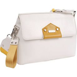 Doca Damska torebka crossbody. Białe torebki klasyczne damskie Doca, bez wzorów, klasyczne, bez dodatków. W wyprzedaży za 163,00 zł.