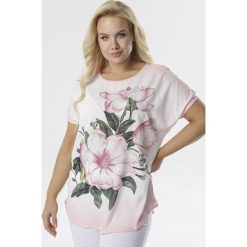 Jasnoróżowa Bluzka Echotina. Różowe bluzki damskie Born2be, xl, z nadrukiem, z jeansu, bez kołnierzyka, z krótkim rękawem. Za 59,99 zł.