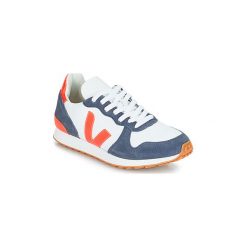 Buty Veja HOLIDAY REC. Białe trampki i tenisówki damskie marki Veja, bez wzorów, bez zapięcia. Za 509,00 zł.