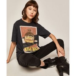 Medicine - T-shirt Movies. Czerwone bluzki damskie MEDICINE, s, z nadrukiem, z bawełny, z okrągłym kołnierzem. Za 69,90 zł.