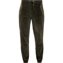 Spodnie dresowe damskie: True Religion Spodnie treningowe dusty olive
