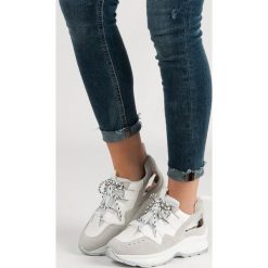 LEKKIE SNEAKERSY VICES. Czarne trampki i tenisówki damskie vices, bez wzorów, bez zapięcia. Za 119,90 zł.