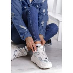 Srebrne Sneakersy Radhika. Szare sneakersy damskie Renee, z tkaniny. Za 109,99 zł.