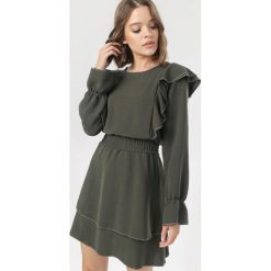 Khaki Sukienka Amalimeni. Brązowe sukienki damskie Born2be, uniwersalny, bez wzorów, bez kołnierzyka, bez rękawów, mini. Za 139,99 zł.