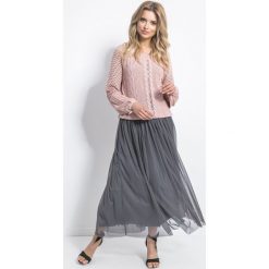 Bluzka F702. Bluzki sportowe damskie Fobya, s, bez wzorów, z jeansu, bez kołnierzyka, bez rękawów, bez kaptura. Za 114,00 zł.