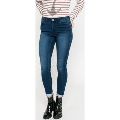 Noisy May - Jeansy. Niebieskie jeansy damskie marki Noisy May, z elastanu. W wyprzedaży za 89,90 zł.