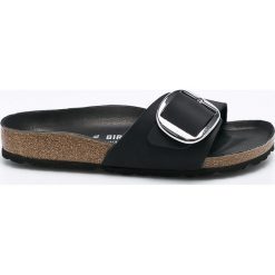 Birkenstock - Klapki Madrid. Czarne klapki damskie marki Birkenstock, bez wzorów, ze skóry, bez obcasa. Za 359,90 zł.
