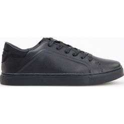 Sneakersy - Czarny. Czarne sneakersy męskie Reserved, bez zapięcia. Za 69,99 zł.