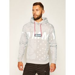 Bluza Tommy Jeans Tjm Bandana Logo Hoodie DM0DM07874. Brązowe bluzy męskie Tommy Jeans, s, bez wzorów, z jeansu, bez kołnierzyka, bez rękawów, bez kaptura. W wyprzedaży za 459,00 zł.