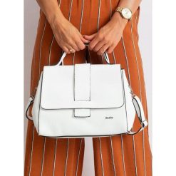 Torebka skórzana kuferek Rovicky TD-025G biała - biały. Białe kuferki damskie ROVICKY, bez wzorów, ze skóry, eleganckie, bez dodatków. Za 284,99 zł.