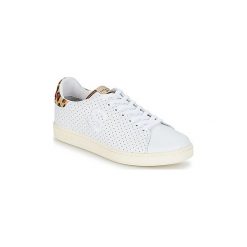 Buty Serafini J CONNOR. Białe trampki i tenisówki damskie Serafini, bez wzorów, bez zapięcia. Za 623,20 zł.