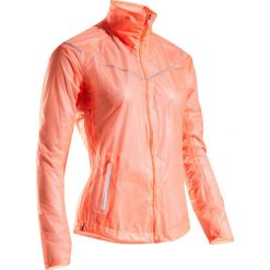 Kurtka Przeciwdeszczowa Do Biegania Kiprun Light Damska Koralowa. Pomarańczowe kurtki sportowe damskie KIPRUN, l, bez wzorów, z materiału, bez kaptura, do biegania. Za 149,99 zł.