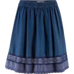 Spódnica dżinsowa z gumką i koronką bonprix niebieski. Niebieskie spódniczki damskie bonprix, w koronkowe wzory, z koronki. Za 89,99 zł.