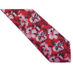 Czerwony krawat męski w kwiaty C2. Czerwone krawaty męskie Modini Moda Męska, na co dzień, w kwiaty, z tkaniny, casualowe. W wyprzedaży za 49,50 zł.