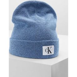 Czapki damskie: Calvin Klein Jeans RE ISSUE BEANIE Czapka denim