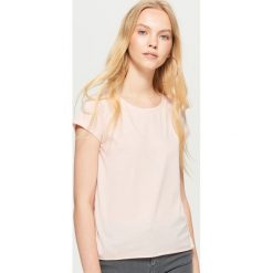Gładka koszulka BASIC - Różowy. Czerwone t-shirty damskie marki Cropp, l. W wyprzedaży za 9,99 zł.