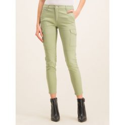 Jeansy Slim Fit Calvin Klein Jeans J20J212917. Czarne jeansy damskie Calvin Klein Jeans. W wyprzedaży za 309,00 zł.
