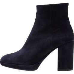 Unisa TALASI Botki na obcasie abyss. Niebieskie botki damskie na obcasie Unisa, z materiału. Za 629,00 zł.