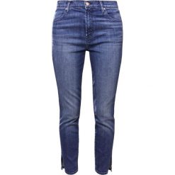 J Brand ALANA Jeansy Slim Fit cover. Niebieskie jeansy damskie marki J Brand, bez wzorów, z bawełny. W wyprzedaży za 455,60 zł.