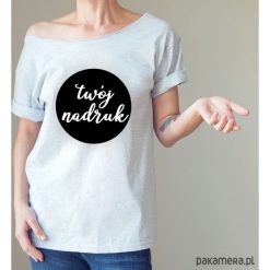 Koszulka z Twoim nadrukiem Wybierz kolory. Szare koszulki damskie Pakamera, s, z nadrukiem, bez kołnierzyka, bez rękawów. Za 85,00 zł.