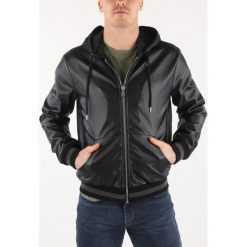 Trussardi Jeans Kurtka Czarny. Czarne płaszcze męskie Trussardi Jeans, na wiosnę, s, bez wzorów, z jeansu, bez kaptura. Za 809,95 zł.