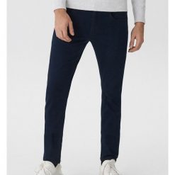 Jeansy slim fit - Granatowy. Niebieskie jeansy męskie slim marki House. W wyprzedaży za 49,99 zł.