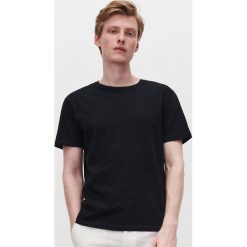 T-shirt basic - Czarny. Czarne t-shirty damskie Reserved, s, bez wzorów, bez kołnierzyka. W wyprzedaży za 39,99 zł.