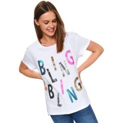 T-shirt z dekoltem w łódkę z aplikacją. Białe t-shirty damskie z aplikacjami, z bawełny, eleganckie. W wyprzedaży za 24,99 zł.